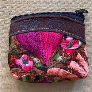 Handmade Embroidered Purda Vida Coin Purse